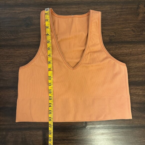 Athleta Light Orange Auroa Seamless Cropped Ribbed Tank Top - Picture 4 of 5